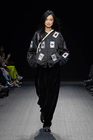 エンポリオ アルマーニ(EMPORIO ARMANI) 2025-26年秋冬ウィメンズコレクション  - 写真71