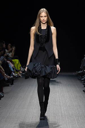 エンポリオ アルマーニ(EMPORIO ARMANI) 2025-26年秋冬ウィメンズコレクション  - 写真75