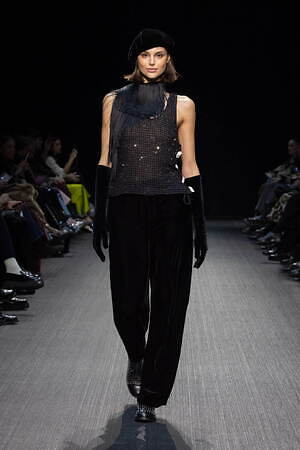 エンポリオ アルマーニ(EMPORIO ARMANI) 2025-26年秋冬ウィメンズコレクション  - 写真90