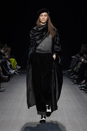 エンポリオ アルマーニ(EMPORIO ARMANI) 2025-26年秋冬ウィメンズコレクション  - 写真92