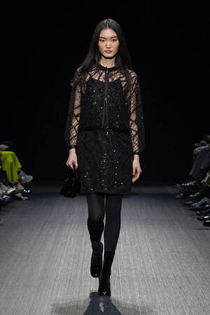 エンポリオ アルマーニ(EMPORIO ARMANI) 2025-26年秋冬ウィメンズコレクション  - 写真94