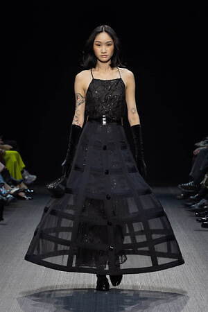 エンポリオ アルマーニ(EMPORIO ARMANI) 2025-26年秋冬ウィメンズコレクション  - 写真95