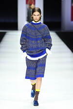 アンテプリマ 25-26年秋冬コレクション - 懐かしくも新しい服、現代美術家の加藤泉とタッグ｜写真1