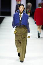 アンテプリマ 25-26年秋冬コレクション - 懐かしくも新しい服、現代美術家の加藤泉とタッグ｜写真9