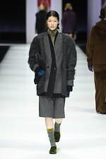 アンテプリマ 25-26年秋冬コレクション - 懐かしくも新しい服、現代美術家の加藤泉とタッグ｜写真20