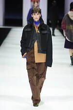 アンテプリマ 25-26年秋冬コレクション - 懐かしくも新しい服、現代美術家の加藤泉とタッグ｜写真23