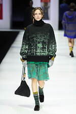 アンテプリマ 25-26年秋冬コレクション - 懐かしくも新しい服、現代美術家の加藤泉とタッグ｜写真27