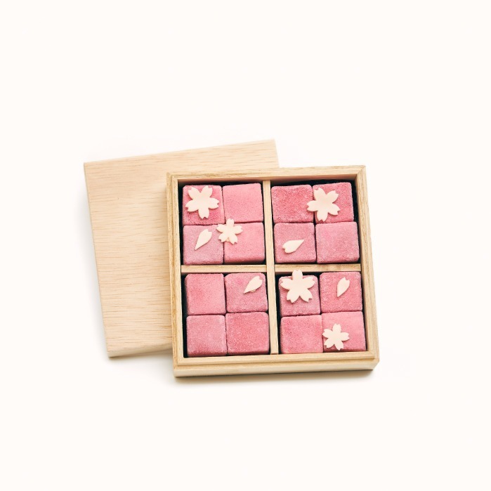 ザ・ペニンシュラ ブティック＆カフェの春スイーツ、“桜香る”生ホワイトチョコや桜ほうじ茶エクレア｜写真2