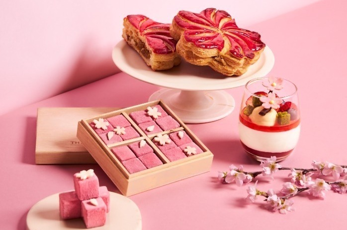 ほうじ茶｜ザ・ペニンシュラ ブティック＆カフェの春スイーツ、“桜香る”生ホワイトチョコや桜ほうじ茶エクレア