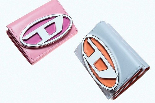 ディーゼル25年春夏ウィメンズ財布「1DR」メタルDロゴ×ポップカラーの3つ折りミニウォレット