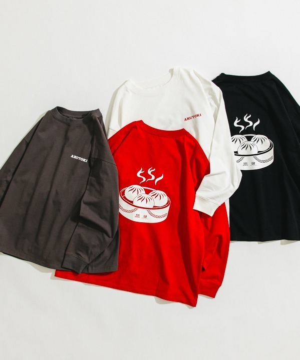 551 蓬莱」コラボウェア、“豚まんプリント”のスウェット＆T