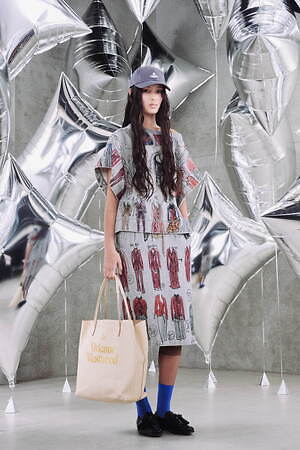 ヴィヴィアン・ウエストウッド レッドレーベル(Vivienne Westwood RED LABEL) 2025年春夏ウィメンズコレクション  - 写真3