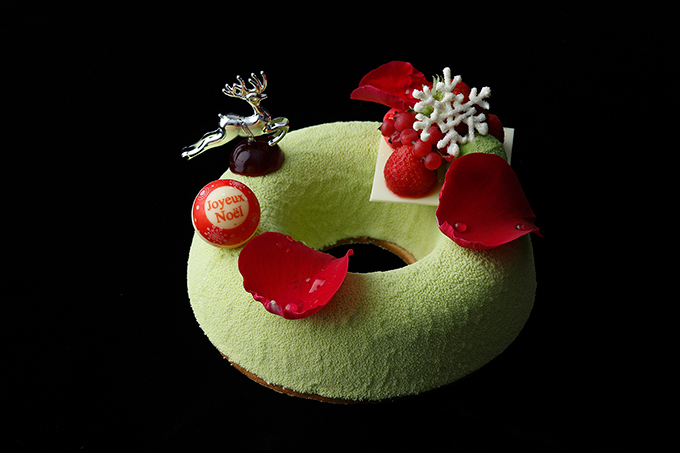 ユニークでリッチ、パレスホテル東京のクリスマスケーキ - サンタの帽子やツリーのデザイン｜写真5