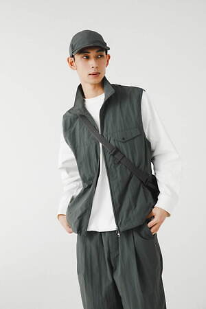 エカル(EKAL) 2025年春夏ウィメンズ&メンズコレクション  - 写真17