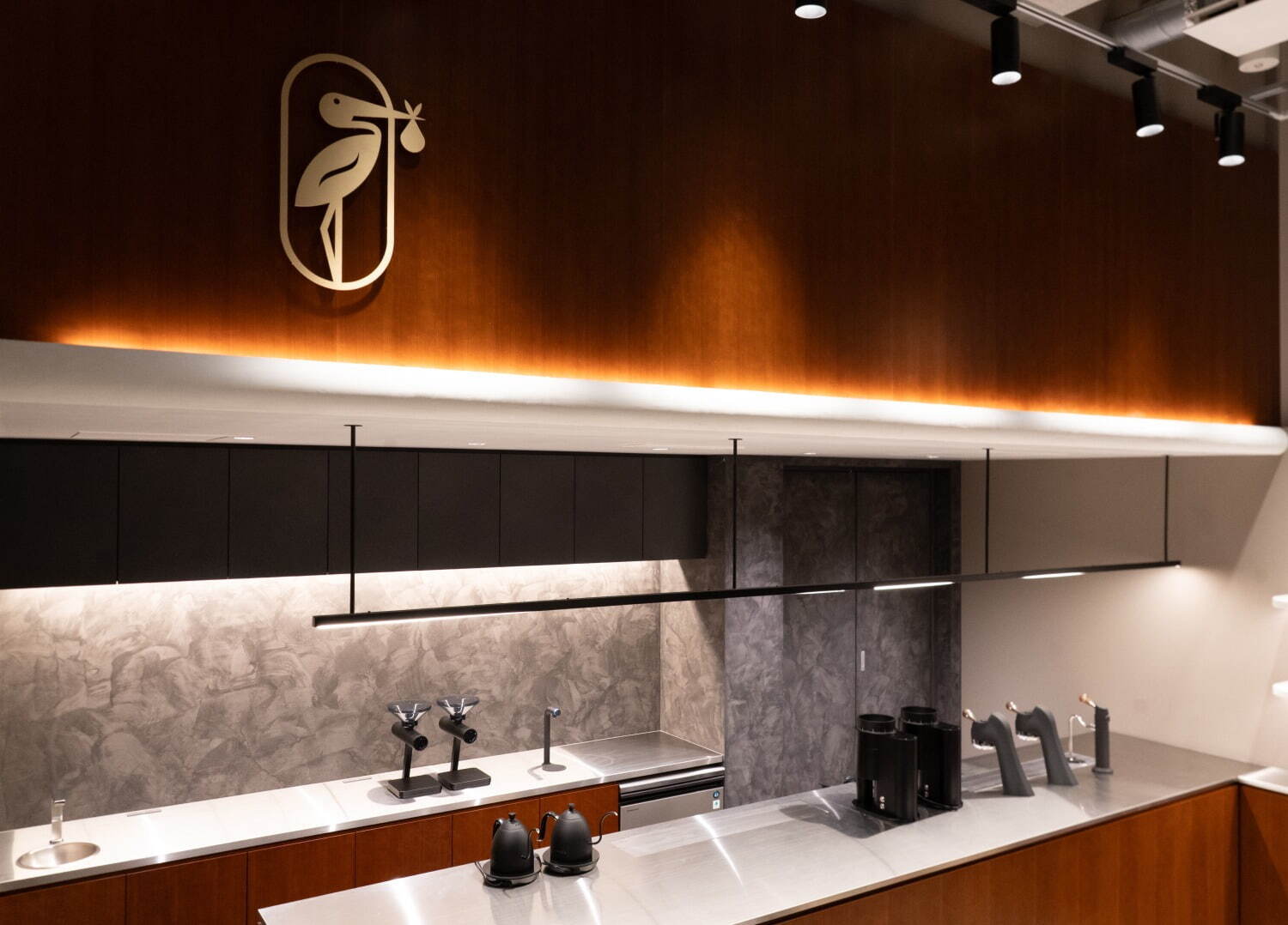 コーヒーショップ「フィロコフィア」グリーンテラス表参道に、バリスタ世界一のコーヒーを“洞窟風”店内で｜写真4