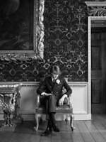 セリーヌ オム“英国テーラリング”着想の制服風ジャケットやサッチェルバッグ、レザーシューズも｜写真15