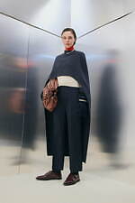 プラン シー2025年秋冬コレクション - 都会のワードローブに、生き生きとしたタッチを添えて｜写真27