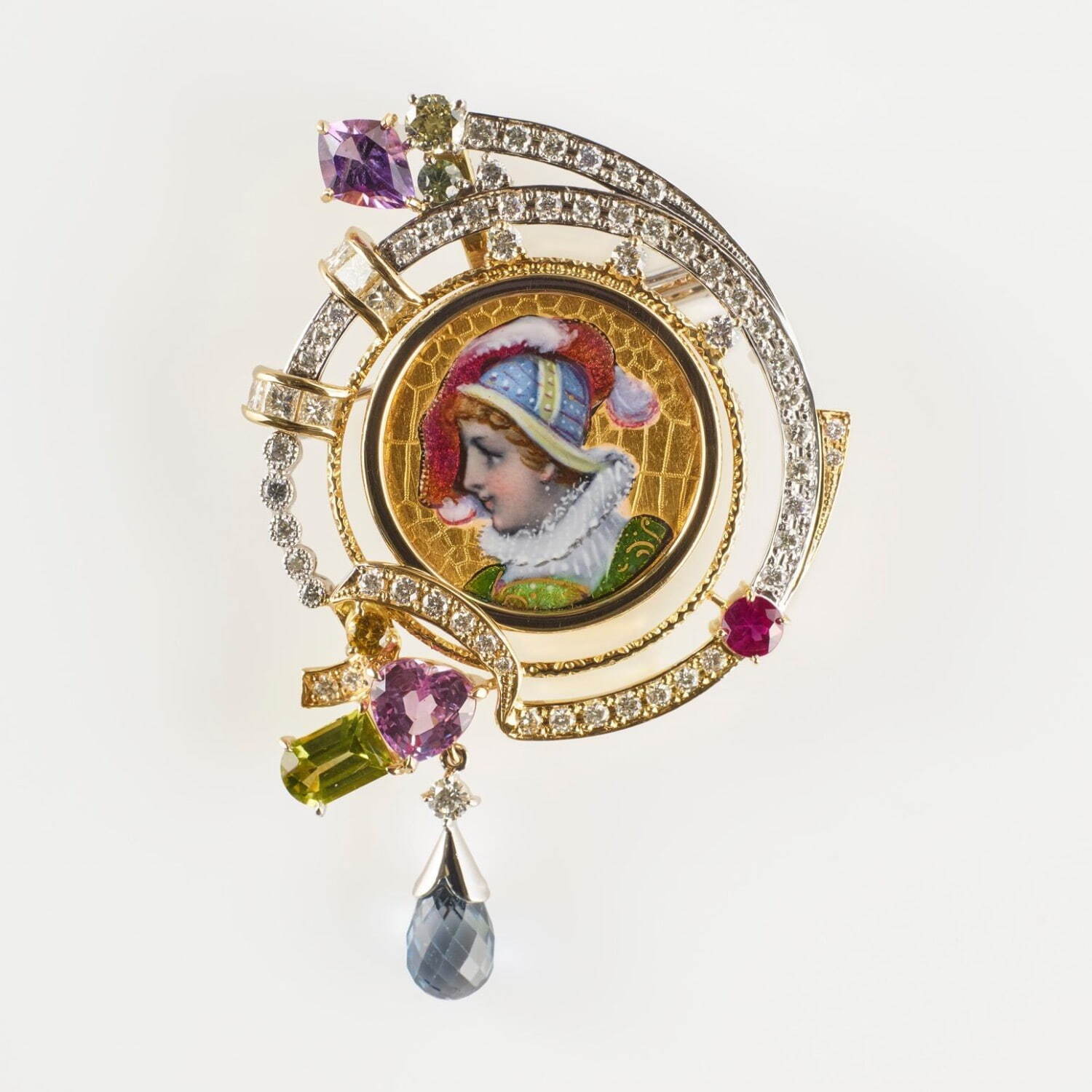 デザイン：梶光夫 《ゴールドエマーユペンダント》 19世紀後半、セッティングは現代
梶コレクション、国立西洋美術館