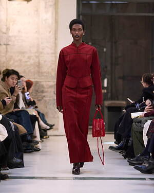 マメ クロゴウチ(Mame Kurogouchi) 2025-26年秋冬ウィメンズコレクション  - 写真13