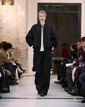 マメ クロゴウチ(Mame Kurogouchi) 2025-26年秋冬ウィメンズコレクション  - 写真15