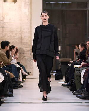 マメ クロゴウチ(Mame Kurogouchi) 2025-26年秋冬ウィメンズコレクション  - 写真21