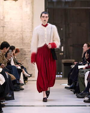 マメ クロゴウチ(Mame Kurogouchi) 2025-26年秋冬ウィメンズコレクション  - 写真27