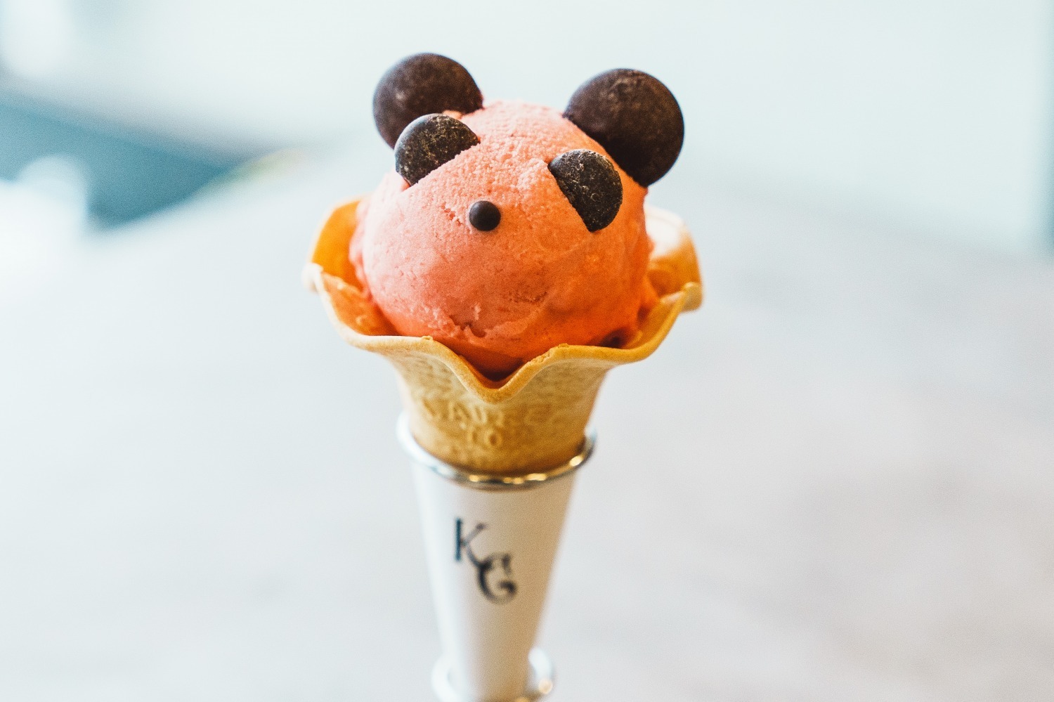 パンダ｜“上野のパンダ”がいちごソフトクリームに！ざく切りカヌレ入り、エキュート上野・クラマエ カヌレで