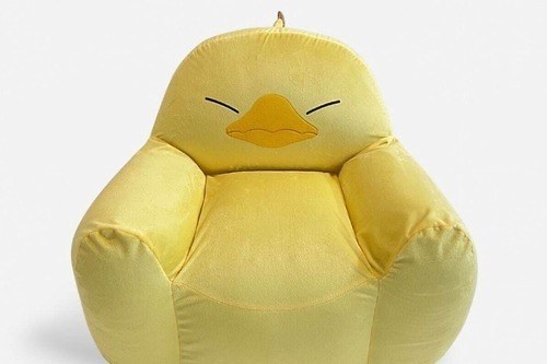 「ファイナルファンタジーXIV」コラボグッズ、「でぶチョコボ」ソファ＆クッキー缶が伊勢丹新宿に