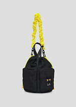 アウトドアプロダクツ×グラニフ、“威嚇中”レッサーパンダや黒猫を刺繍した2WAYミニバッグ｜写真2