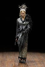 アンダーカバー 2025-26年秋冬コレクション - ぬいぐるみと無造作なスタイル｜写真101