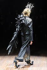 アンダーカバー 2025-26年秋冬コレクション - ぬいぐるみと無造作なスタイル｜写真102