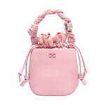 ガニーの日本初直営店が渋谷パルコにオープン、ピンクの巾着バケットバッグ先行販売｜写真1