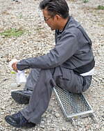 アシックス×キコ・コスタディノフ“作業靴”着想スニーカー、プラ素材のつま先＆地形柄アッパー｜写真22