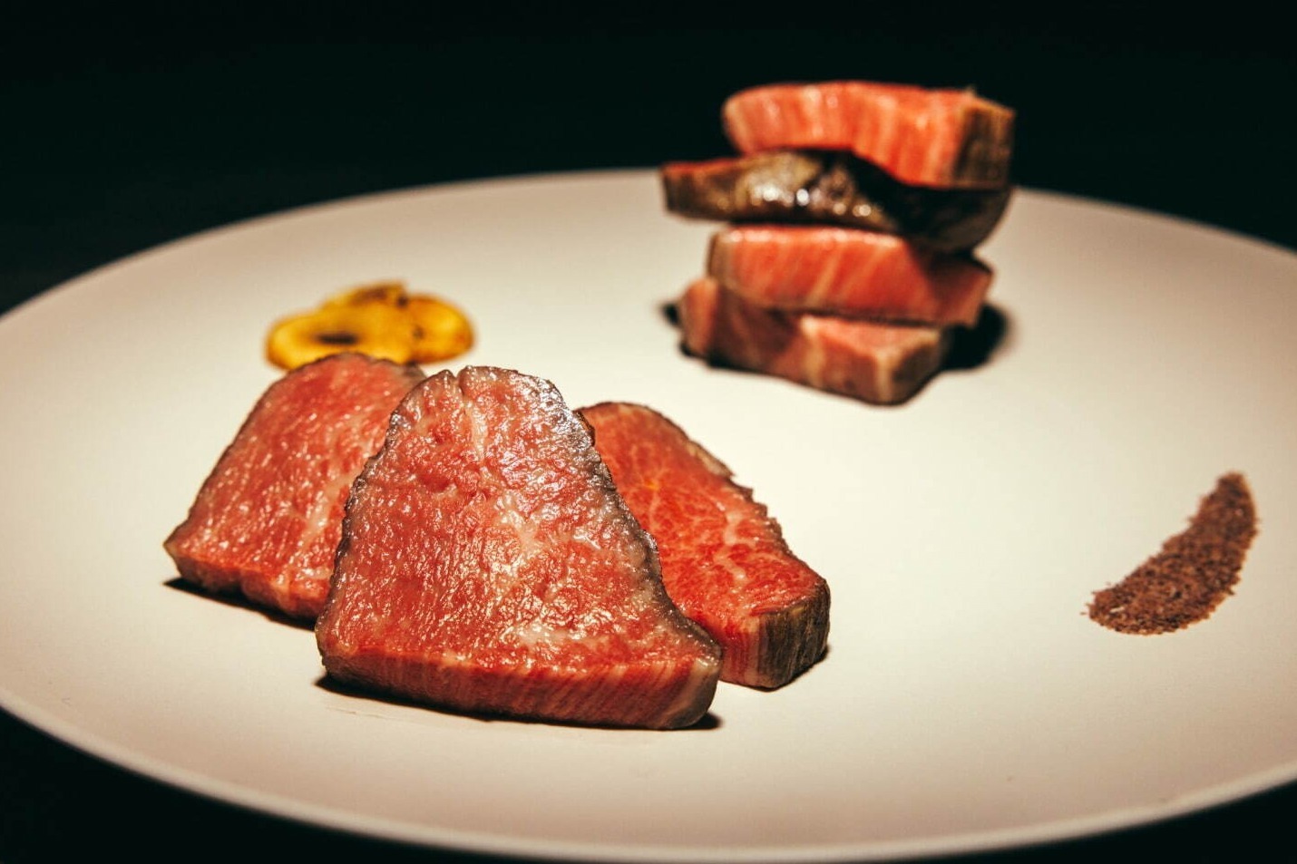焼肉 / ホルモン / 牛タン｜焼肉うしごろ「うめきたグリーンプレイス」内にオープン、ずわい蟹やキャビア添え厳選和牛など梅田店限定も