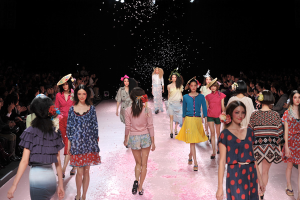 ケイタ マルヤマ 2011年春夏 ウィメンズ コレクション