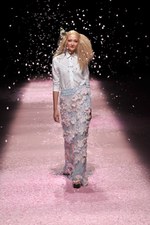 冨永愛など豪華モデルの競演！ケイタマルヤマ(KEITA MARUYAMA)の2011年春夏コレクション｜写真48