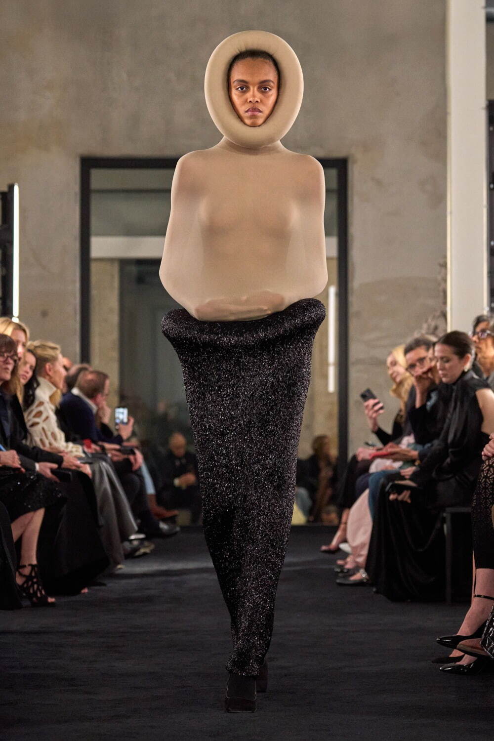 アライア(ALAÏA) 2025年秋ウィメンズコレクション  - 写真44