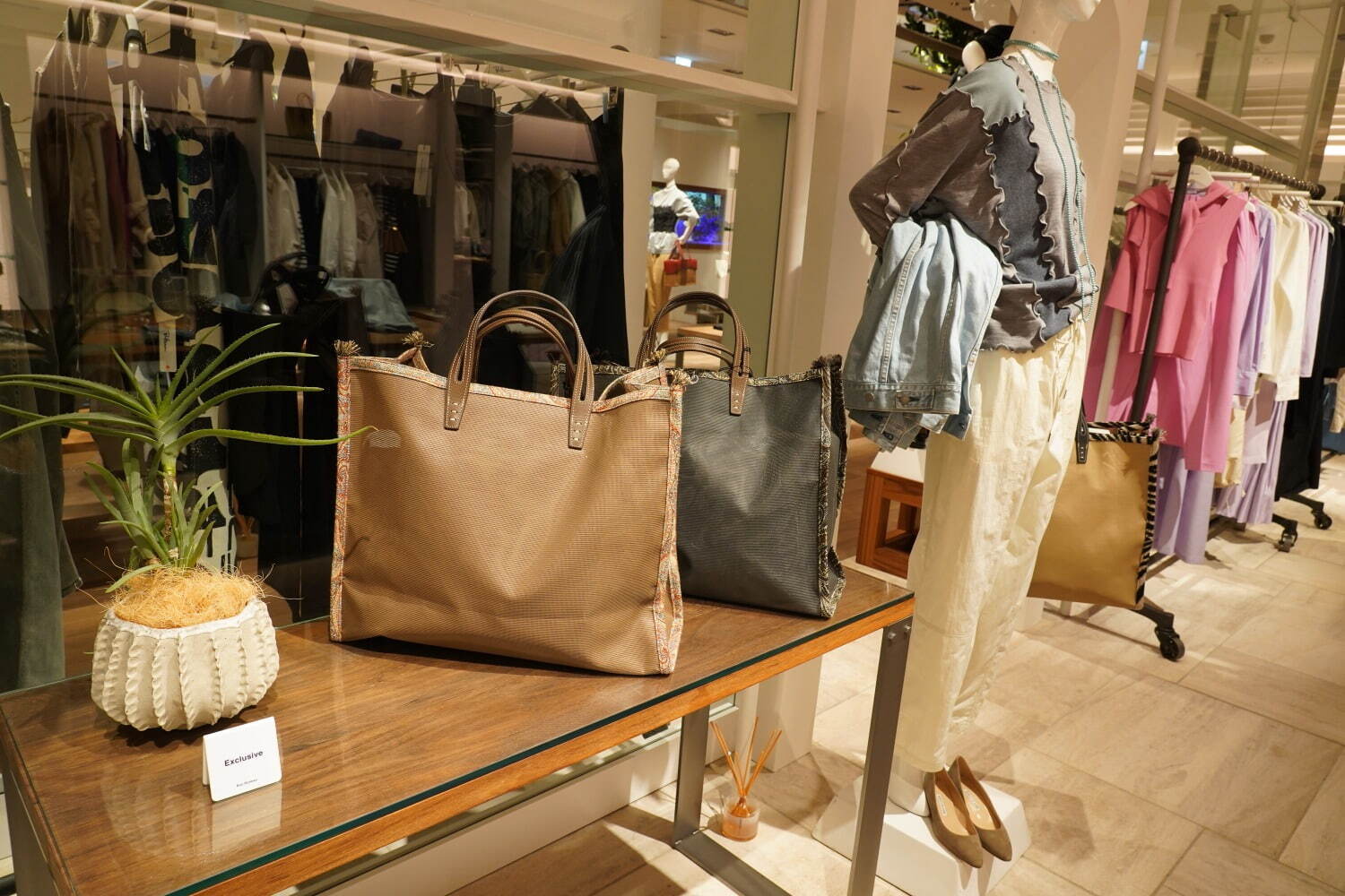 ロンハーマン大阪店がグラングリーン大阪に移転オープン - 限定シャツやピアス、カフェも併設｜写真15