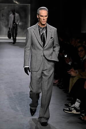 トム フォード(TOM FORD) 2025-26年秋冬ウィメンズ&メンズコレクション  - 写真25