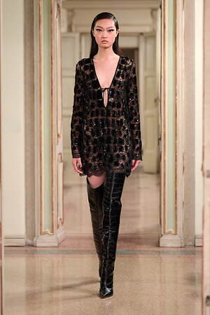 エリザベッタ フランキ(ELISABETTA FRANCHI) 2025-26年秋冬ウィメンズコレクション  - 写真21