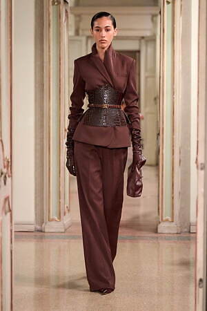 エリザベッタ フランキ(ELISABETTA FRANCHI) 2025-26年秋冬ウィメンズコレクション  - 写真37