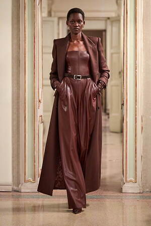 エリザベッタ フランキ(ELISABETTA FRANCHI) 2025-26年秋冬ウィメンズコレクション  - 写真39