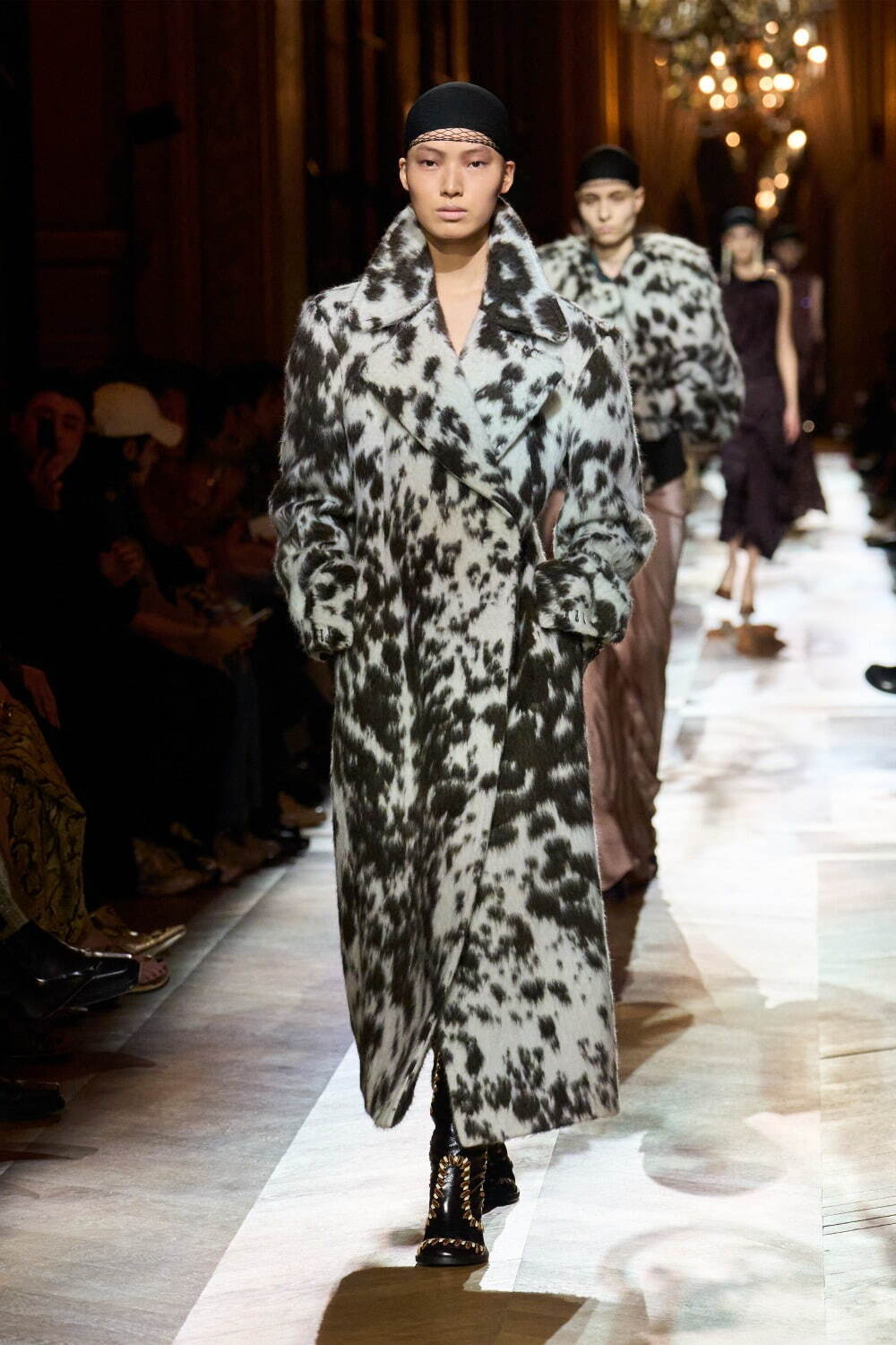 ドリス ヴァン ノッテン(DRIES VAN NOTEN) 2025-26年秋冬ウィメンズコレクション  - 写真24