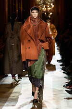 ドリス ヴァン ノッテン 2025年秋冬ウィメンズコレクション - 濃密に流転するテクスチャー｜写真21