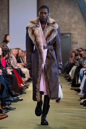 ラバンヌ(rabanne) 2025-26年秋冬ウィメンズコレクション  - 写真2