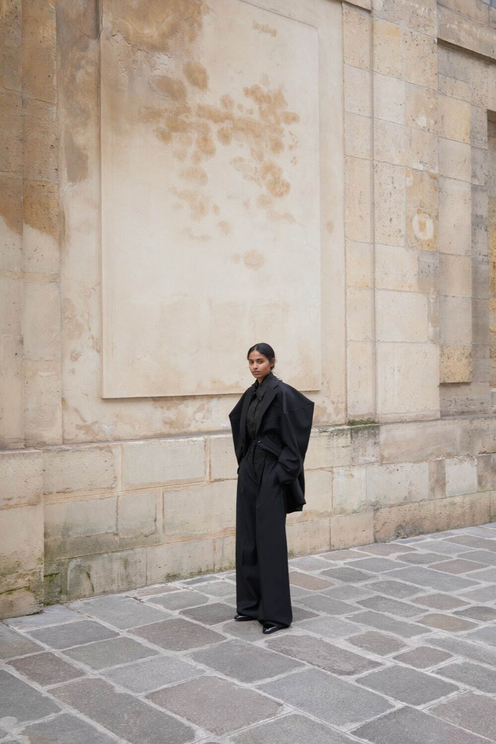 ヴィクター＆ロルフ(VIKTOR & ROLF) 2025-26年秋冬ウィメンズコレクション  - 写真11