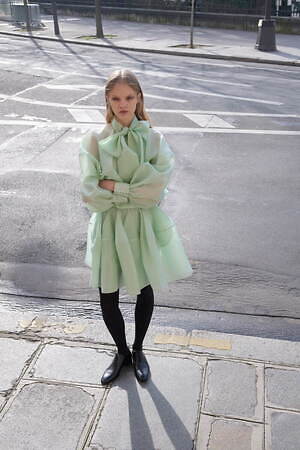 ヴィクター＆ロルフ(VIKTOR & ROLF) 2025-26年秋冬ウィメンズコレクション  - 写真4