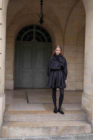 ヴィクター＆ロルフ(VIKTOR & ROLF) 2025-26年秋冬ウィメンズコレクション  - 写真12