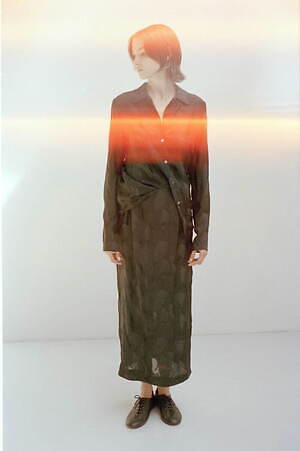 イン(IHNN) 2024-25年秋冬ウィメンズコレクション  - 写真1