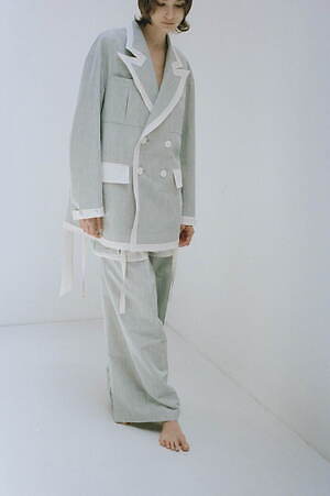 イン(IHNN) 2024-25年秋冬ウィメンズコレクション  - 写真13